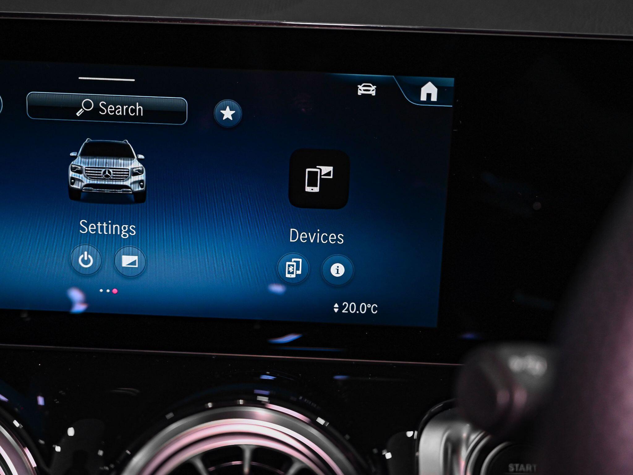 Mercedes-Benz GLB view 15