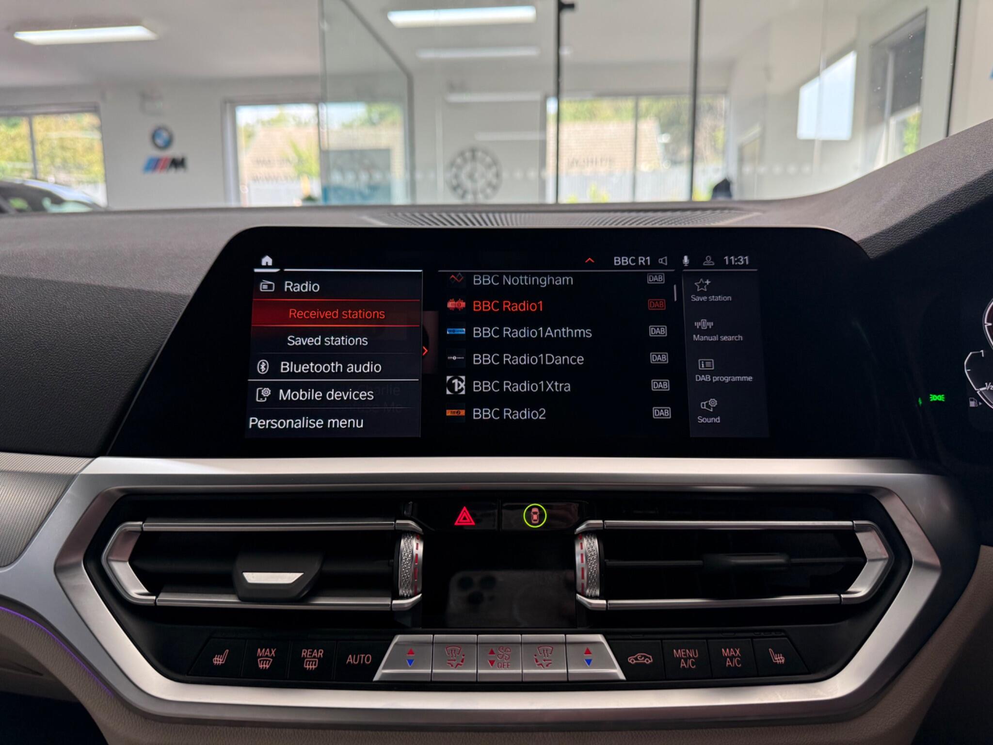 BMW 3 Series view 27