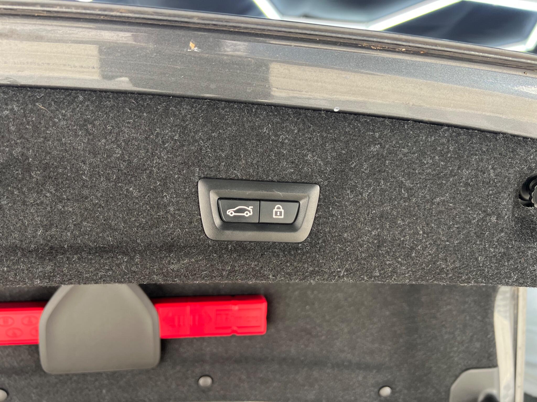 BMW 3 Series view 55