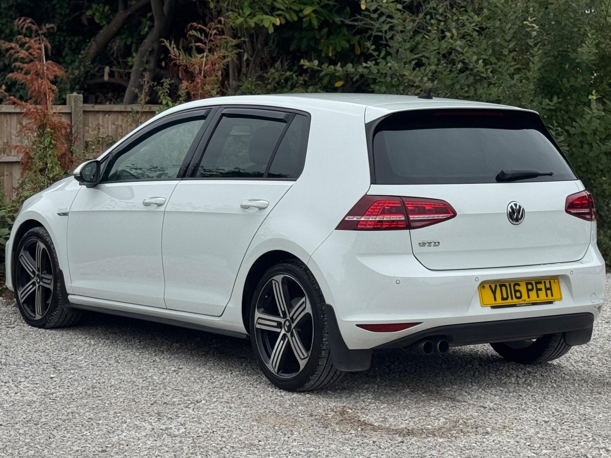 Volkswagen Golf view 7