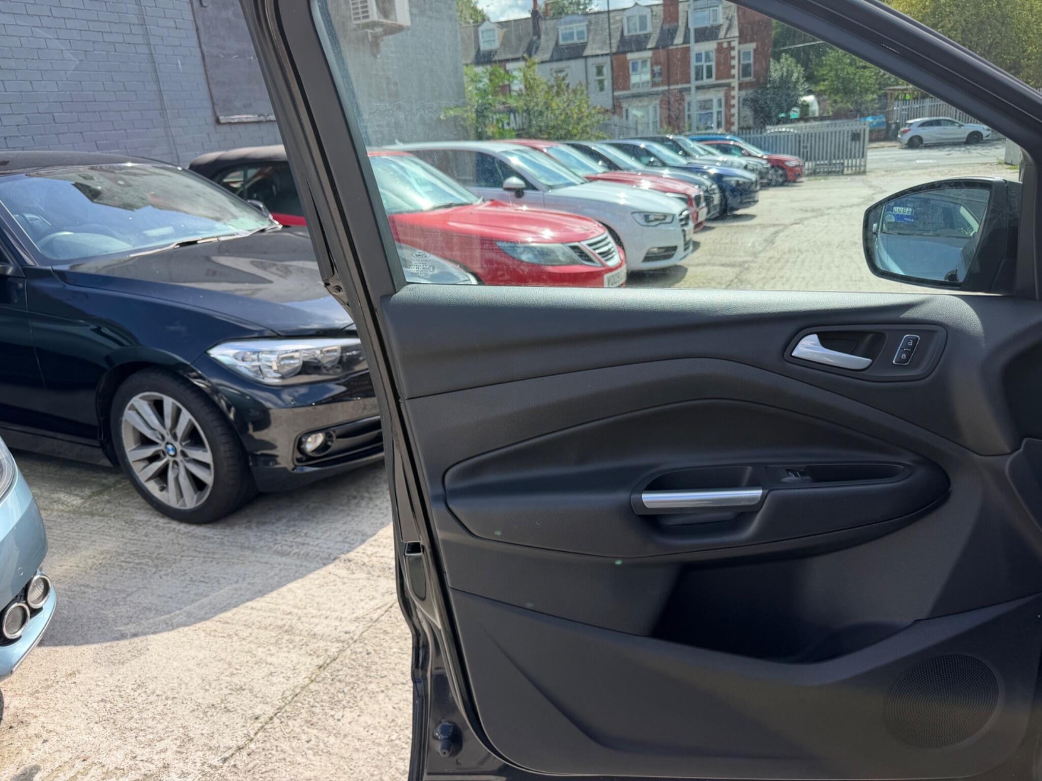 Ford Kuga view 14