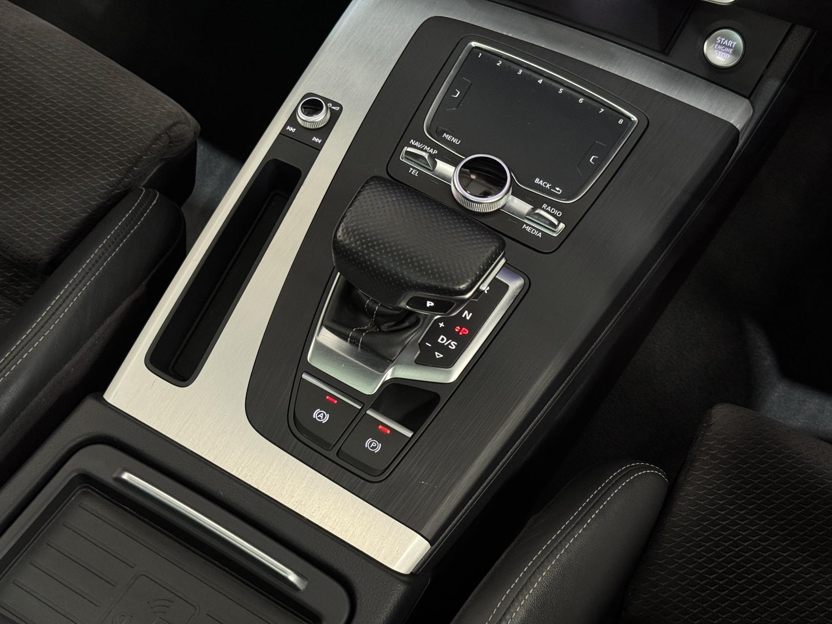 Audi Q5 view 34