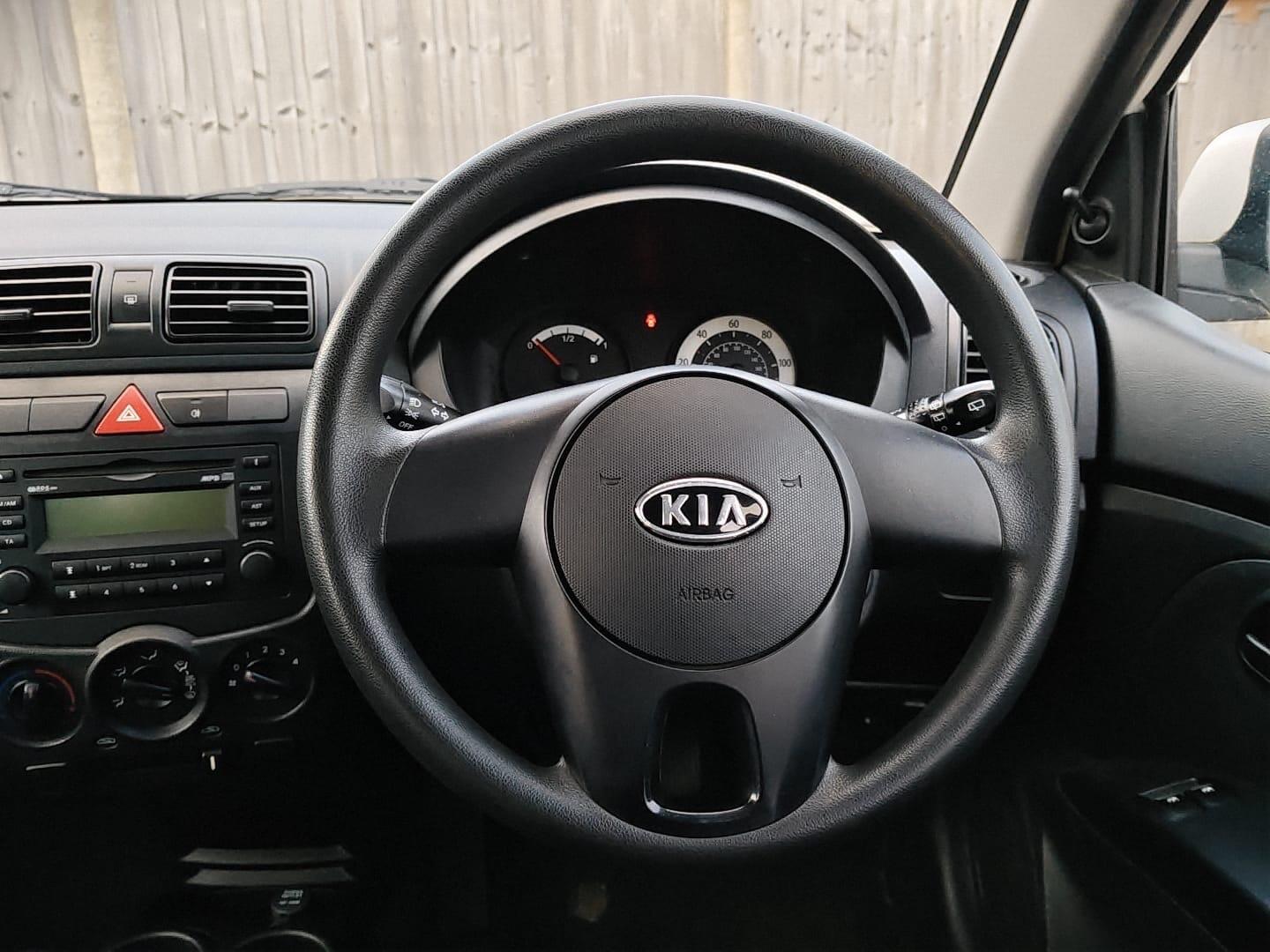 Kia Picanto view 18