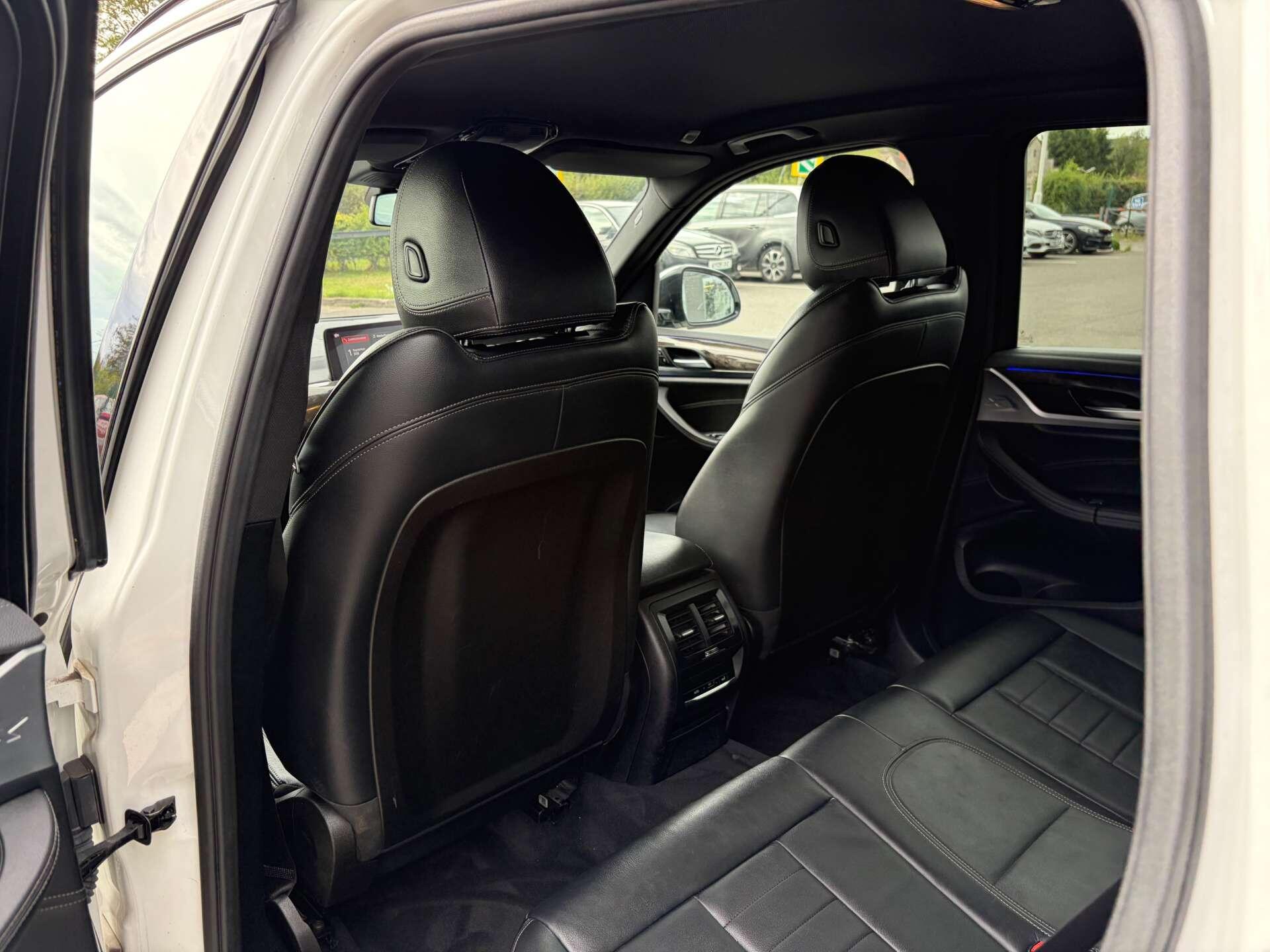BMW X3 view 22