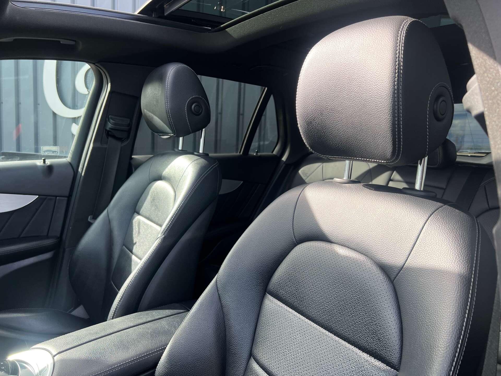 Mercedes-Benz GLC view 53