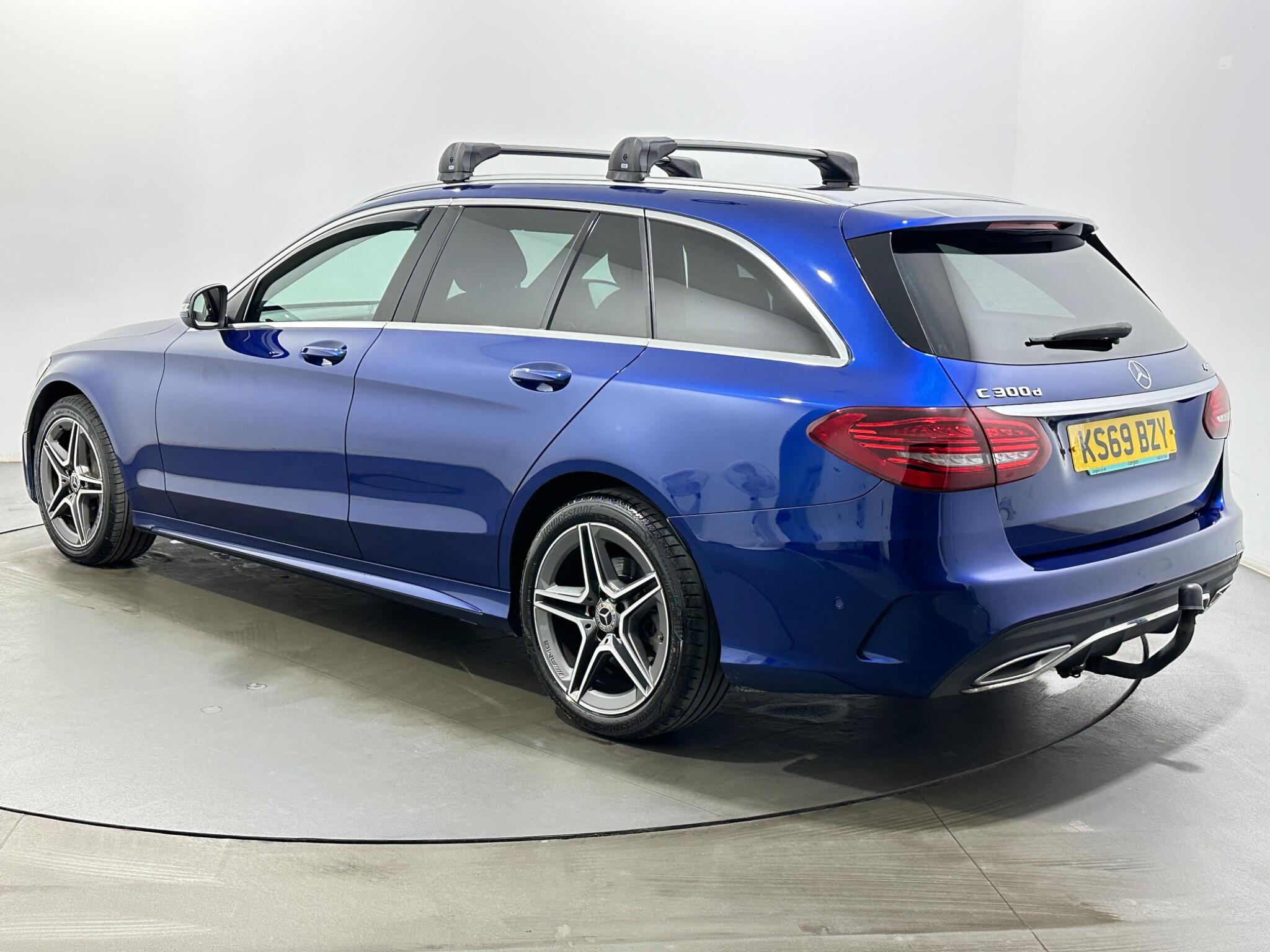 Mercedes-Benz C-Class view 6