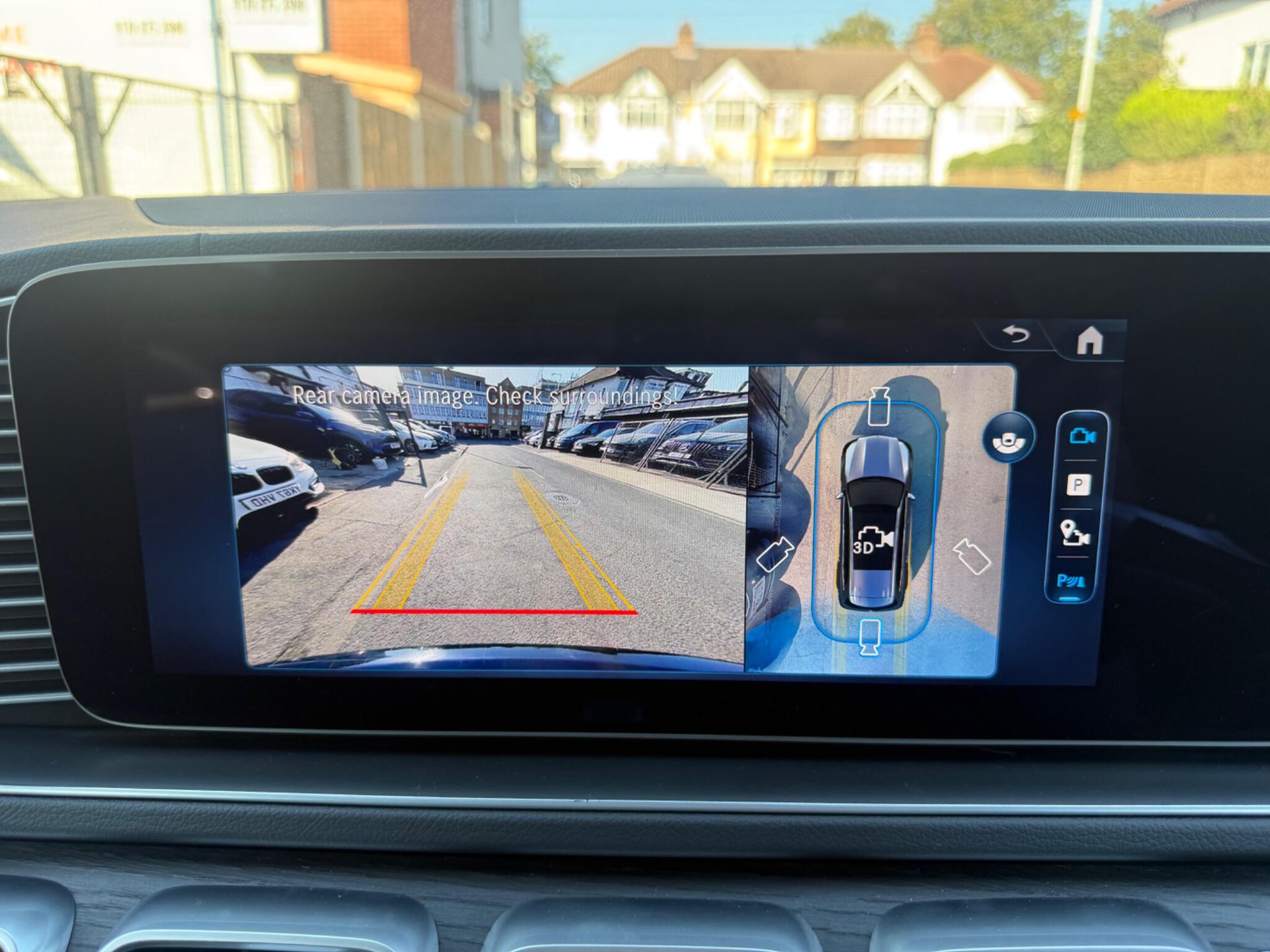 Mercedes-Benz GLS view 36