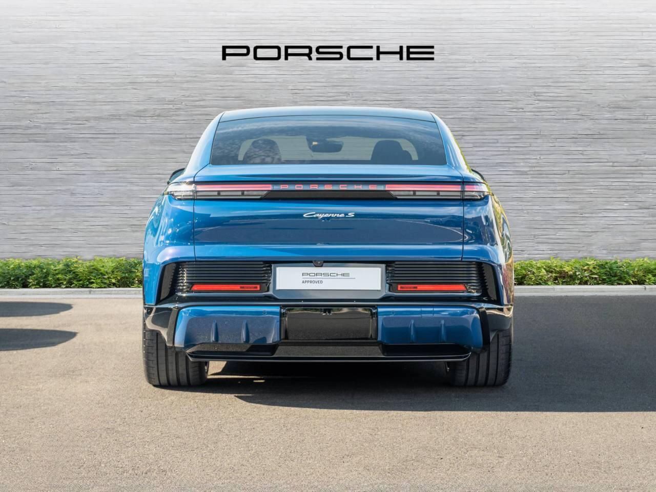 Porsche Cayenne view 7