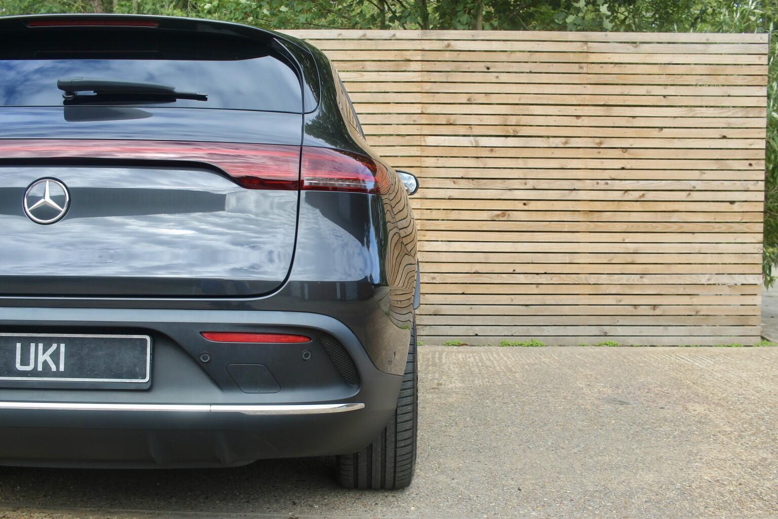 Mercedes-Benz Eqc view 49
