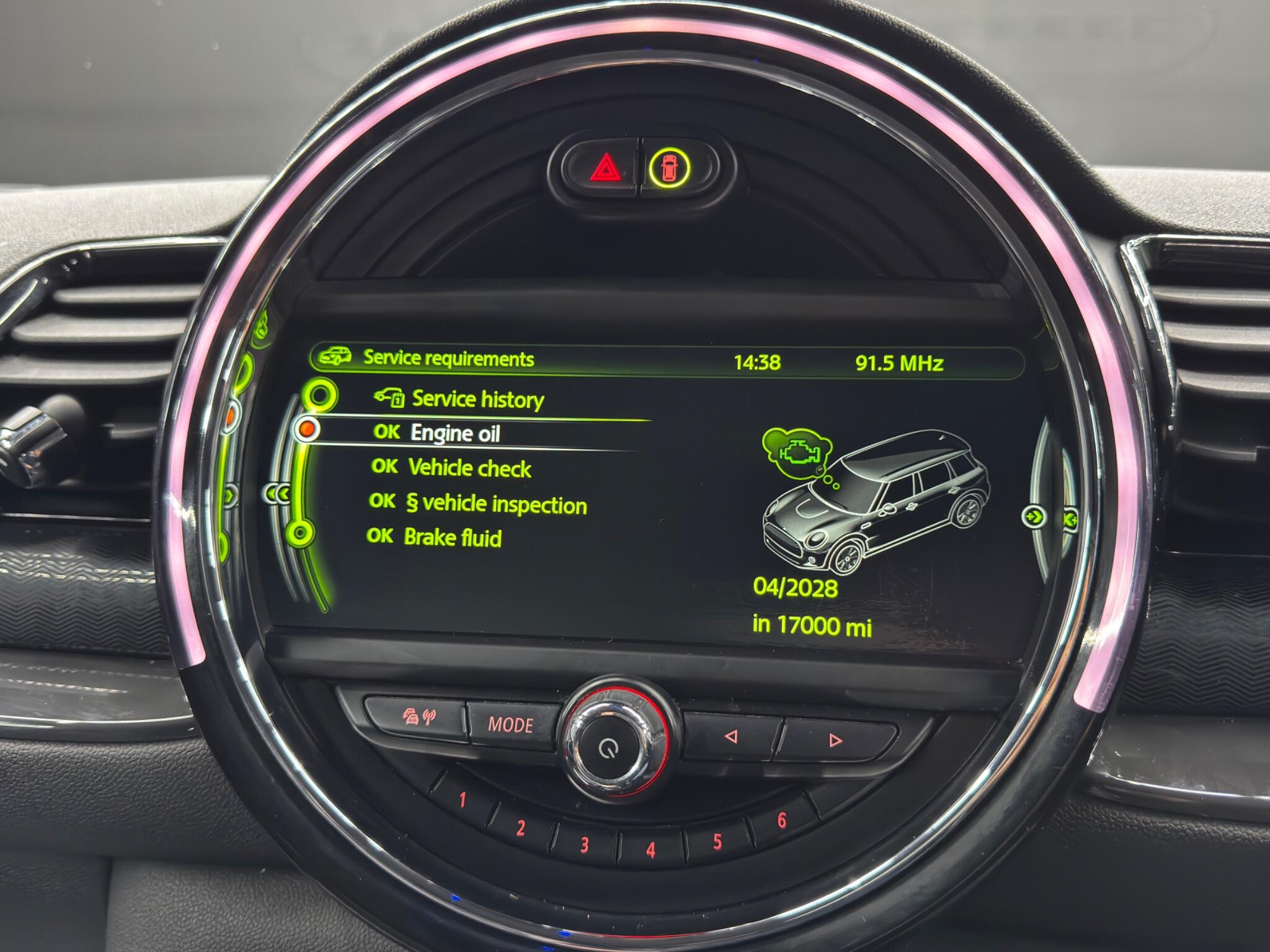Mini Clubman view 35