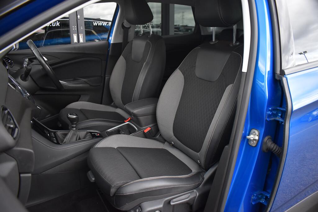 Vauxhall Grandland X view 12