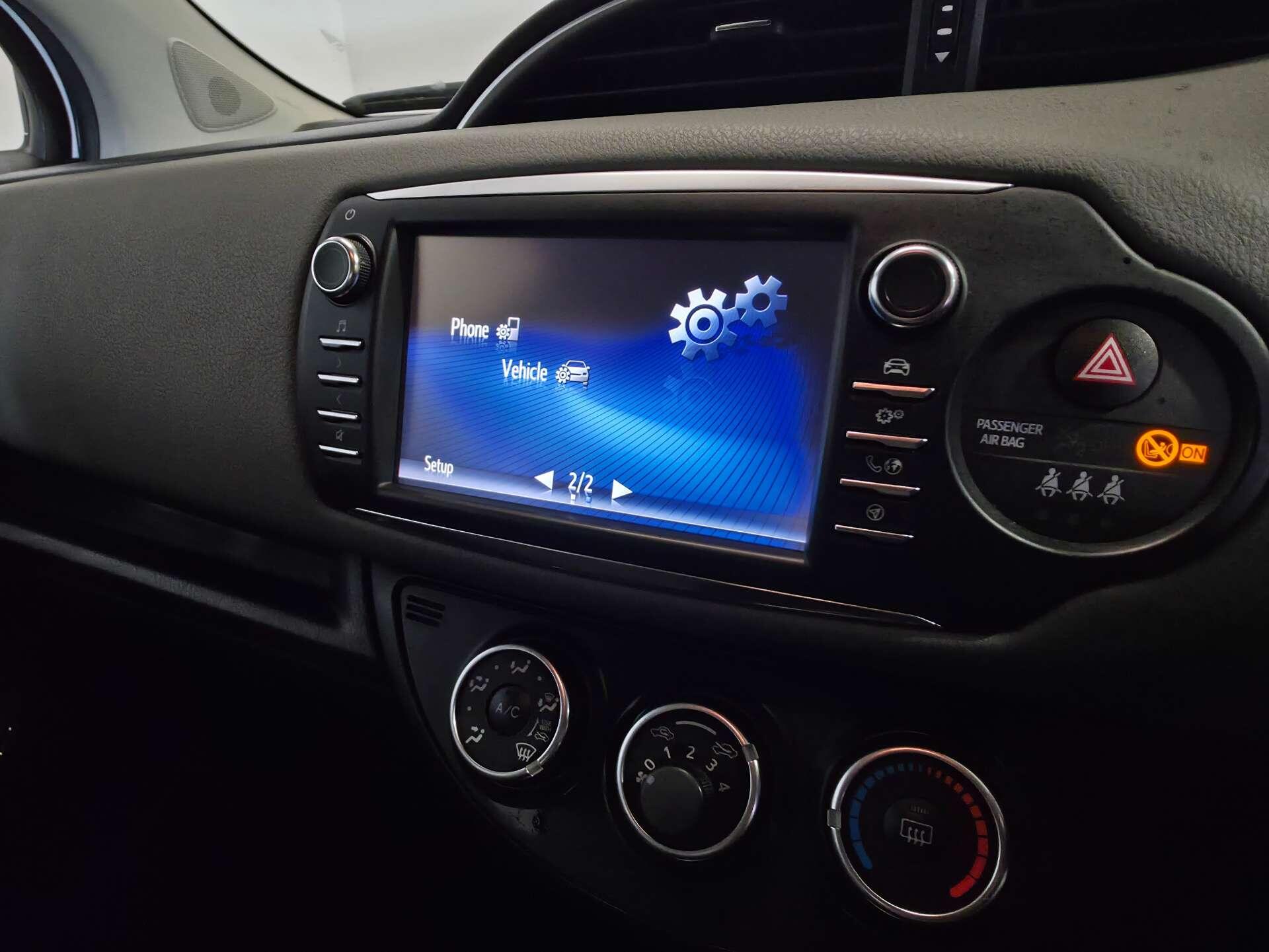 Toyota Yaris view 34