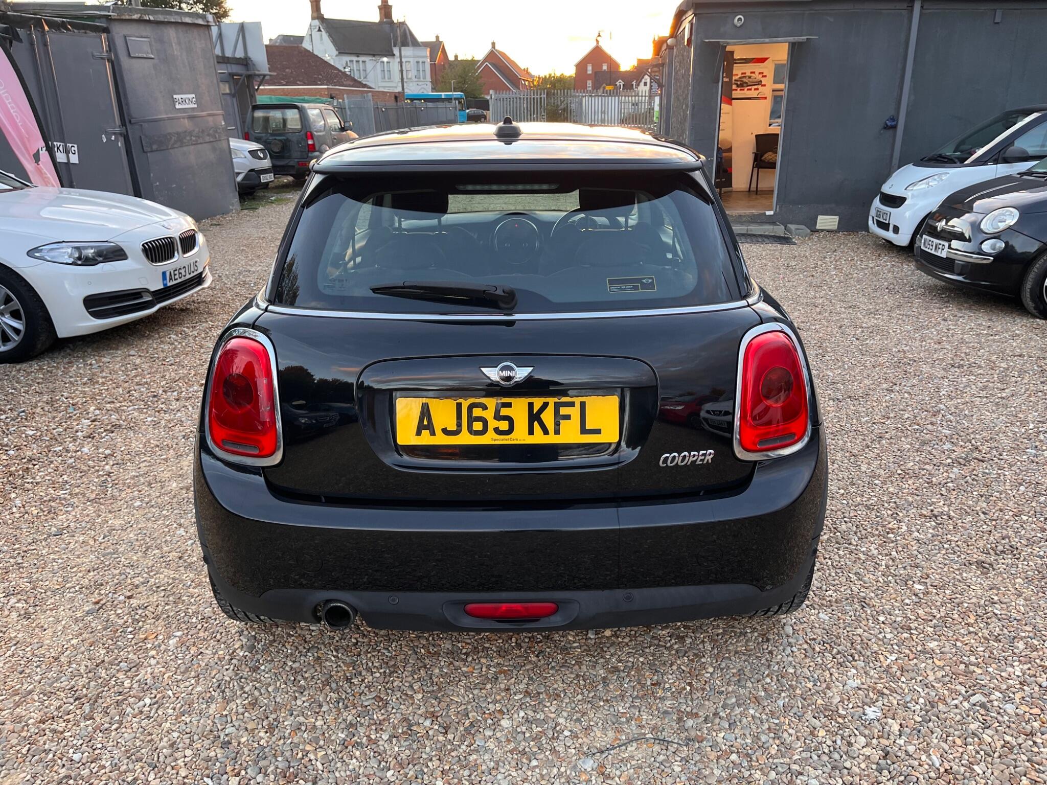 MINI Hatch view 15