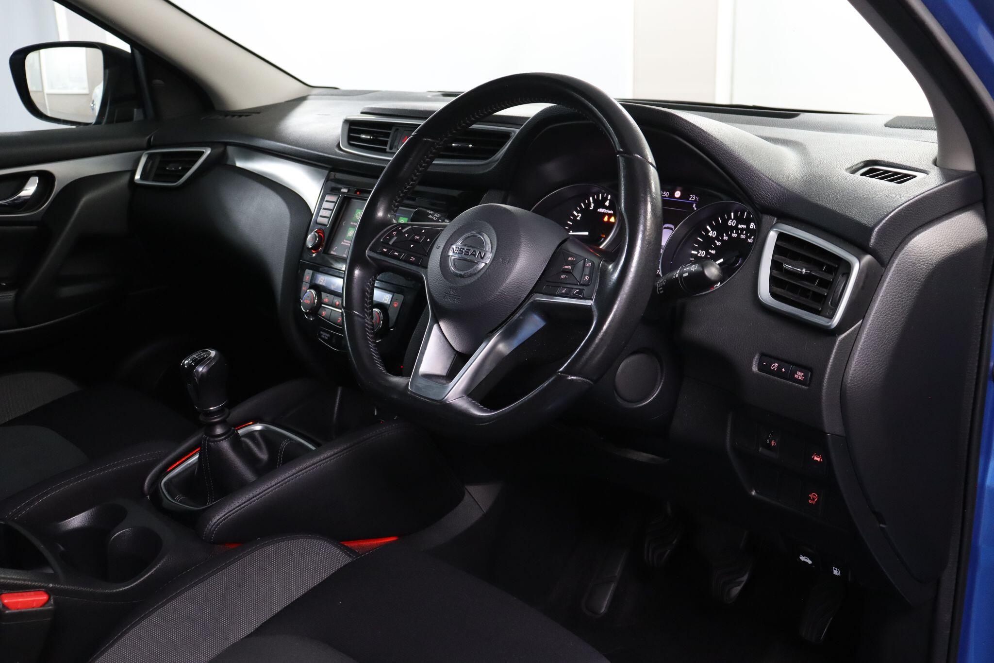 Nissan Qashqai view 18