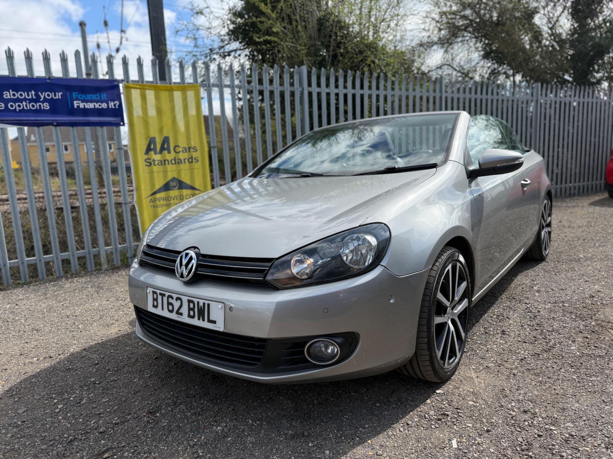 2012 Volkswagen Golf image 4