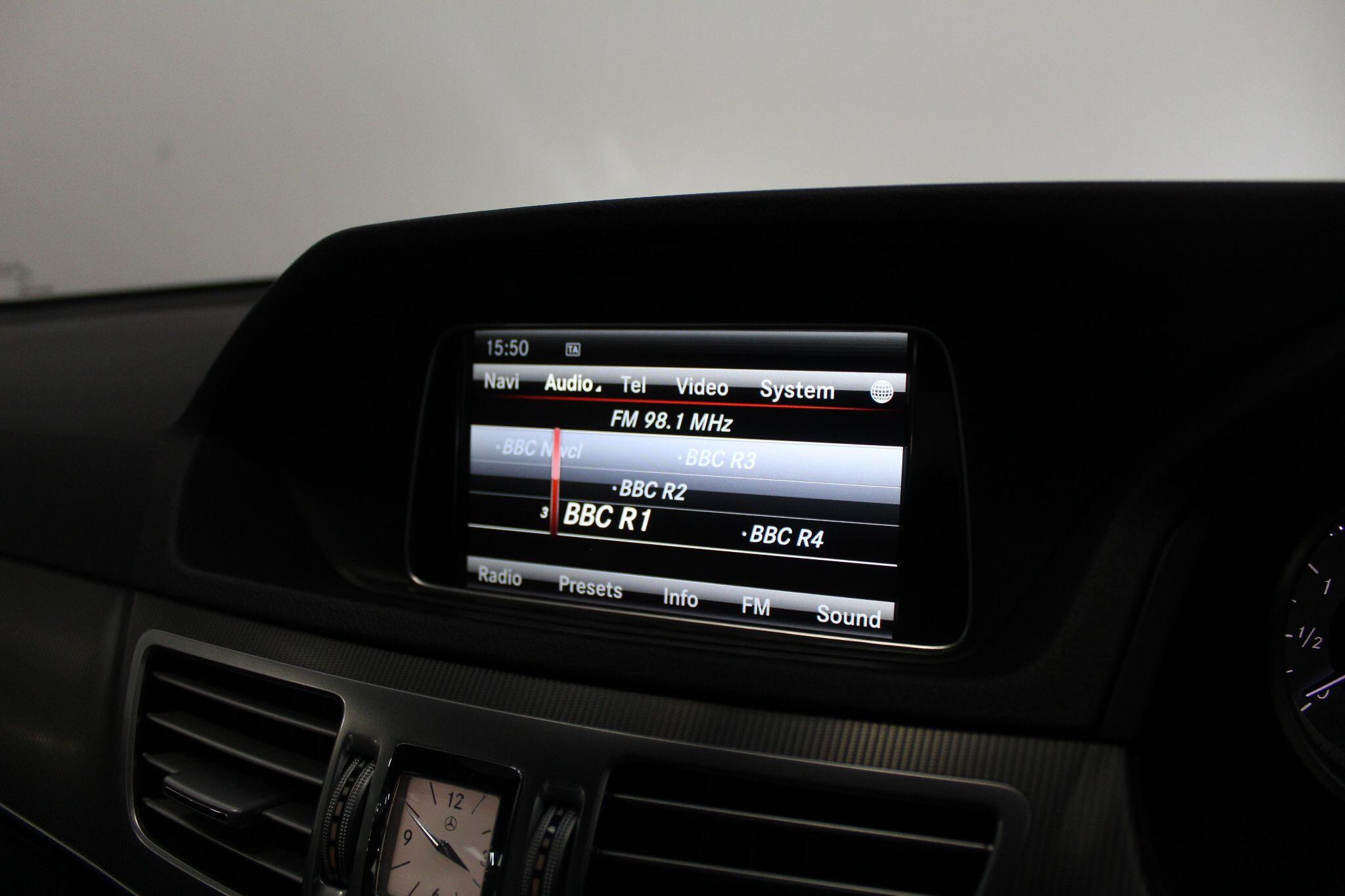 Mercedes-Benz E-Class view 34