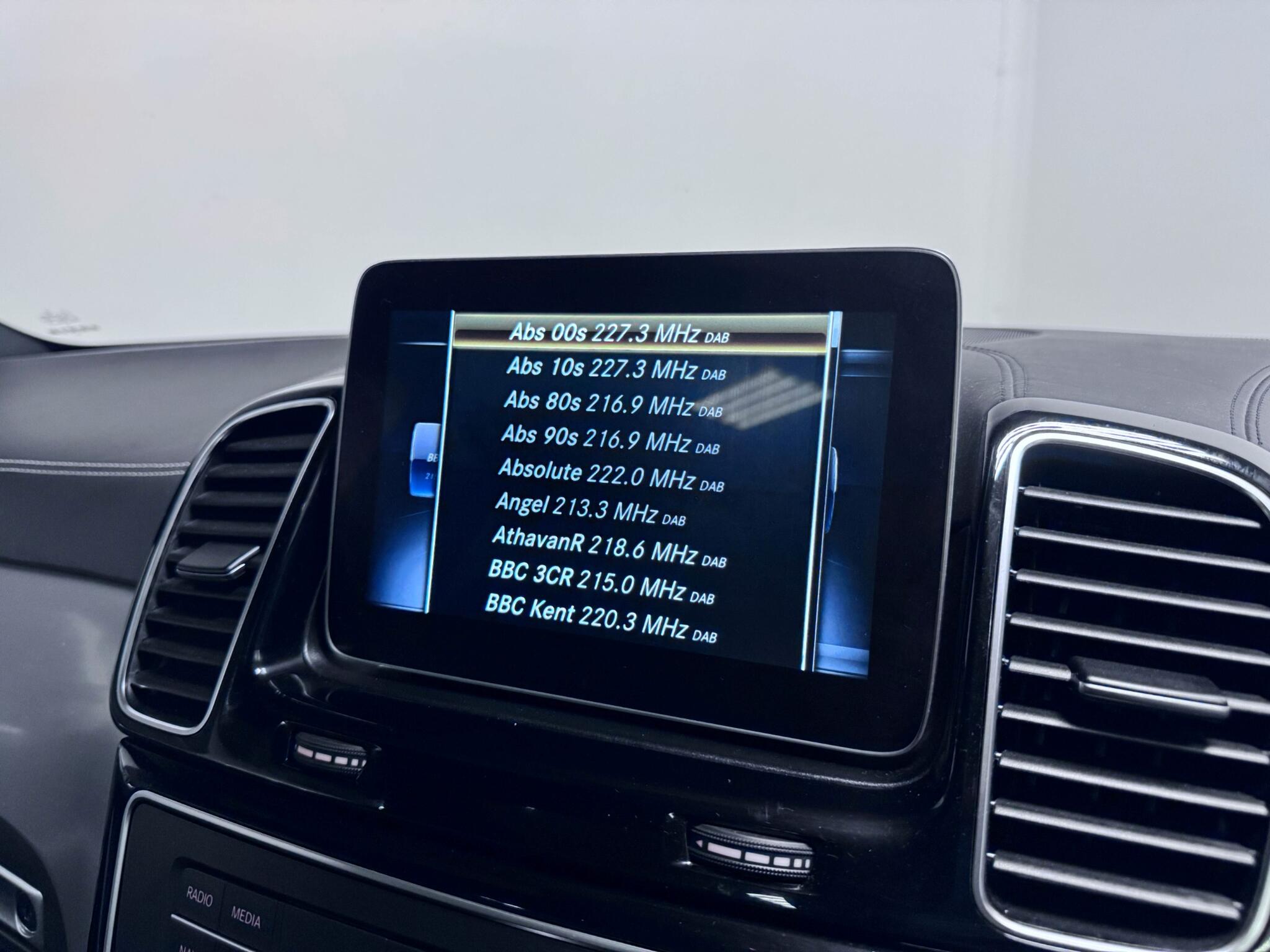 Mercedes-Benz Gle view 51
