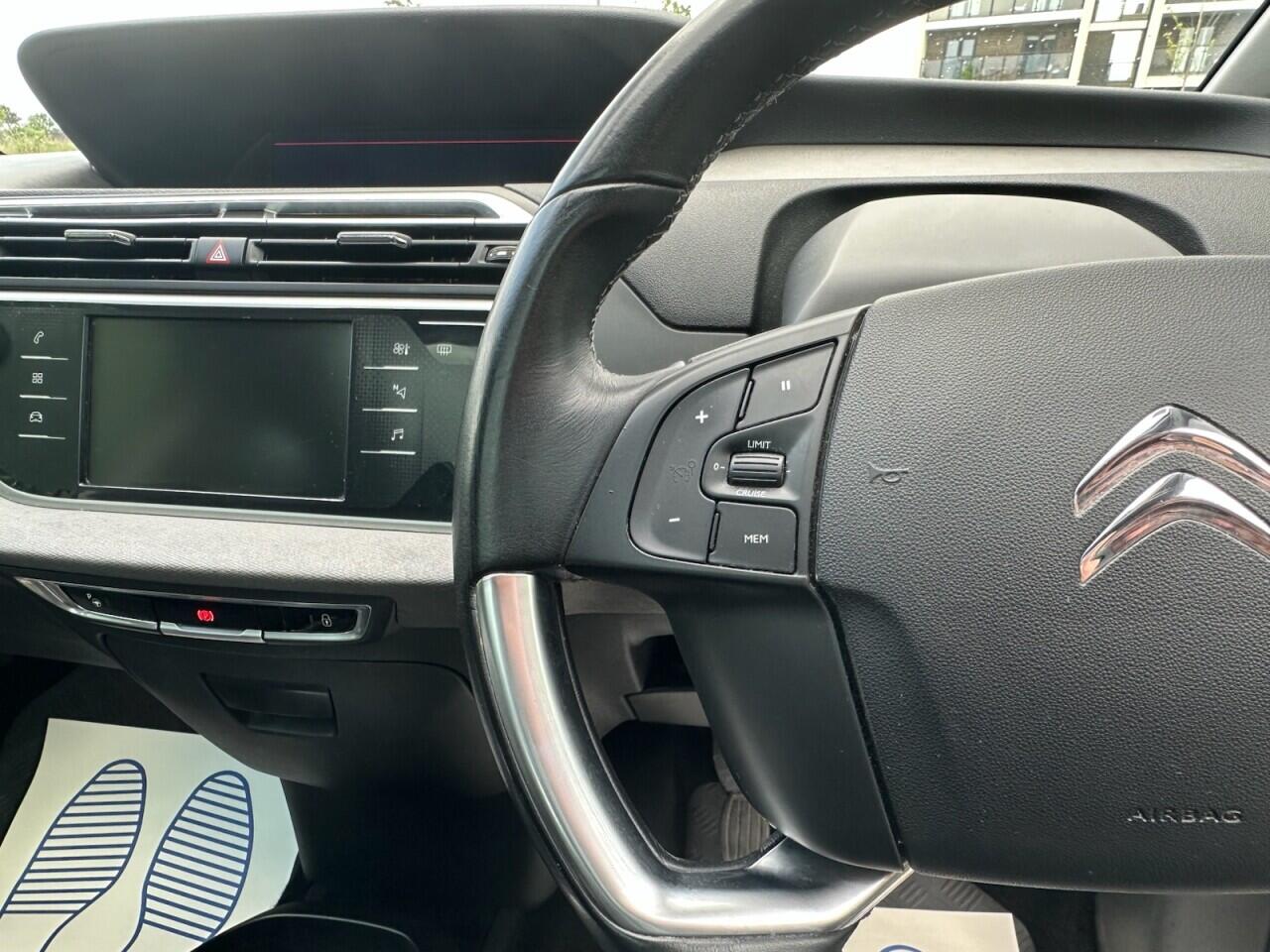 Citroen C4 Picasso view 23