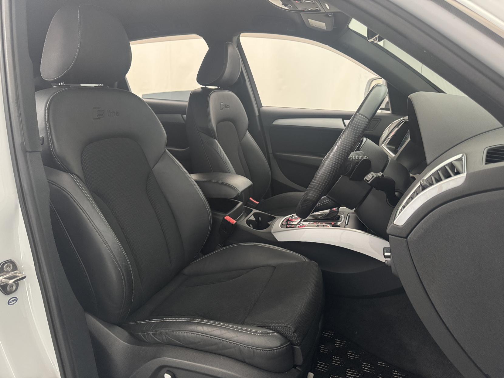 Audi Q5 view 52