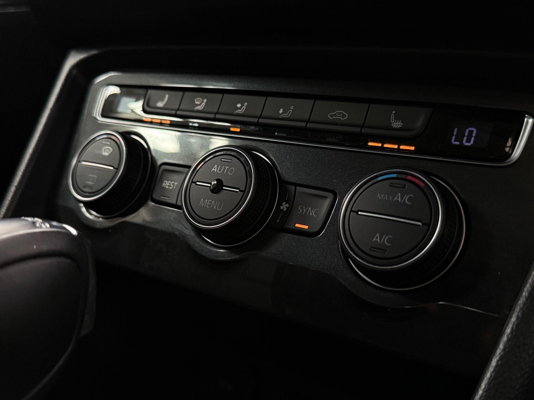 Volkswagen Tiguan view 23