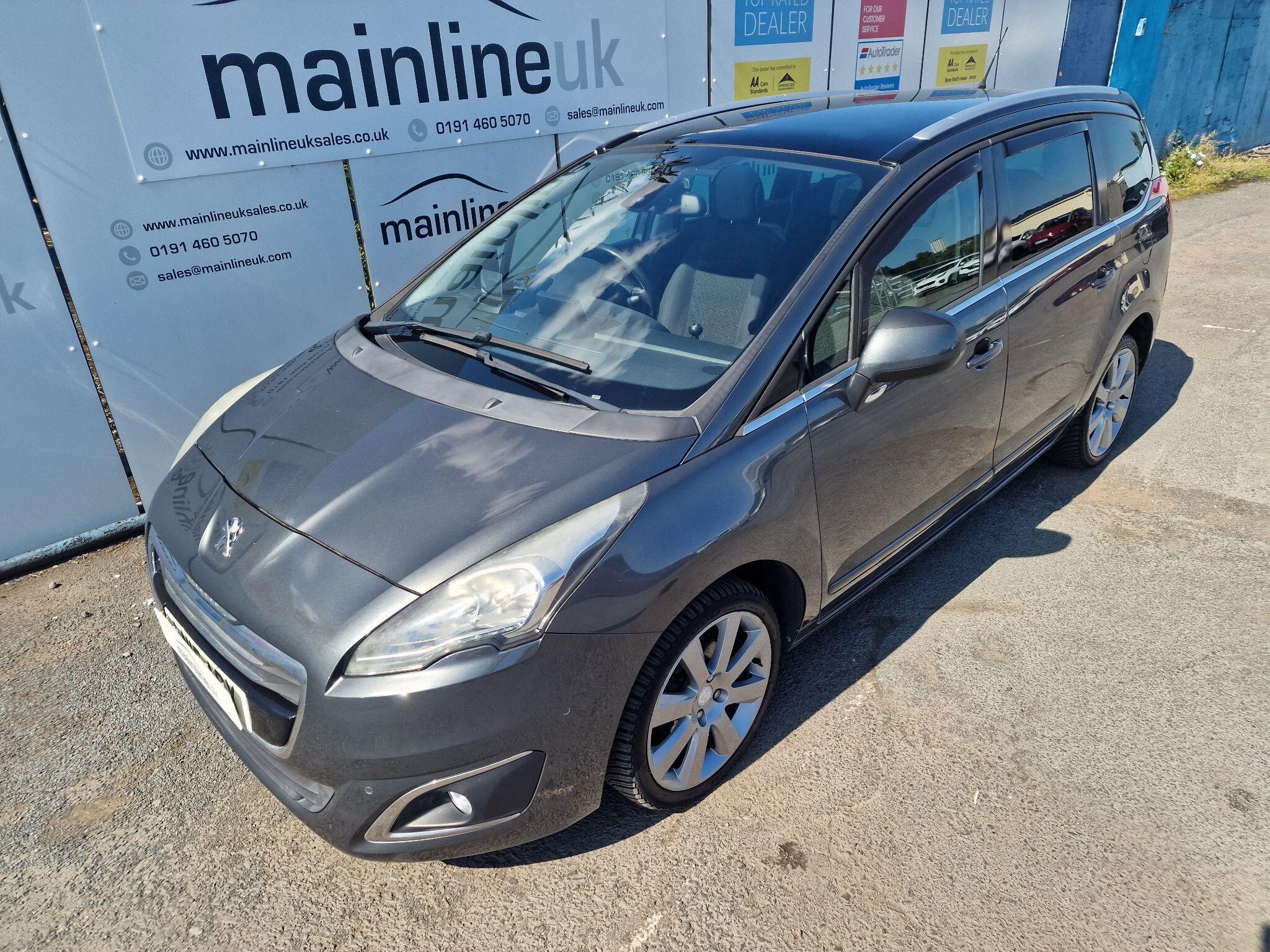 Peugeot 5008 view 4