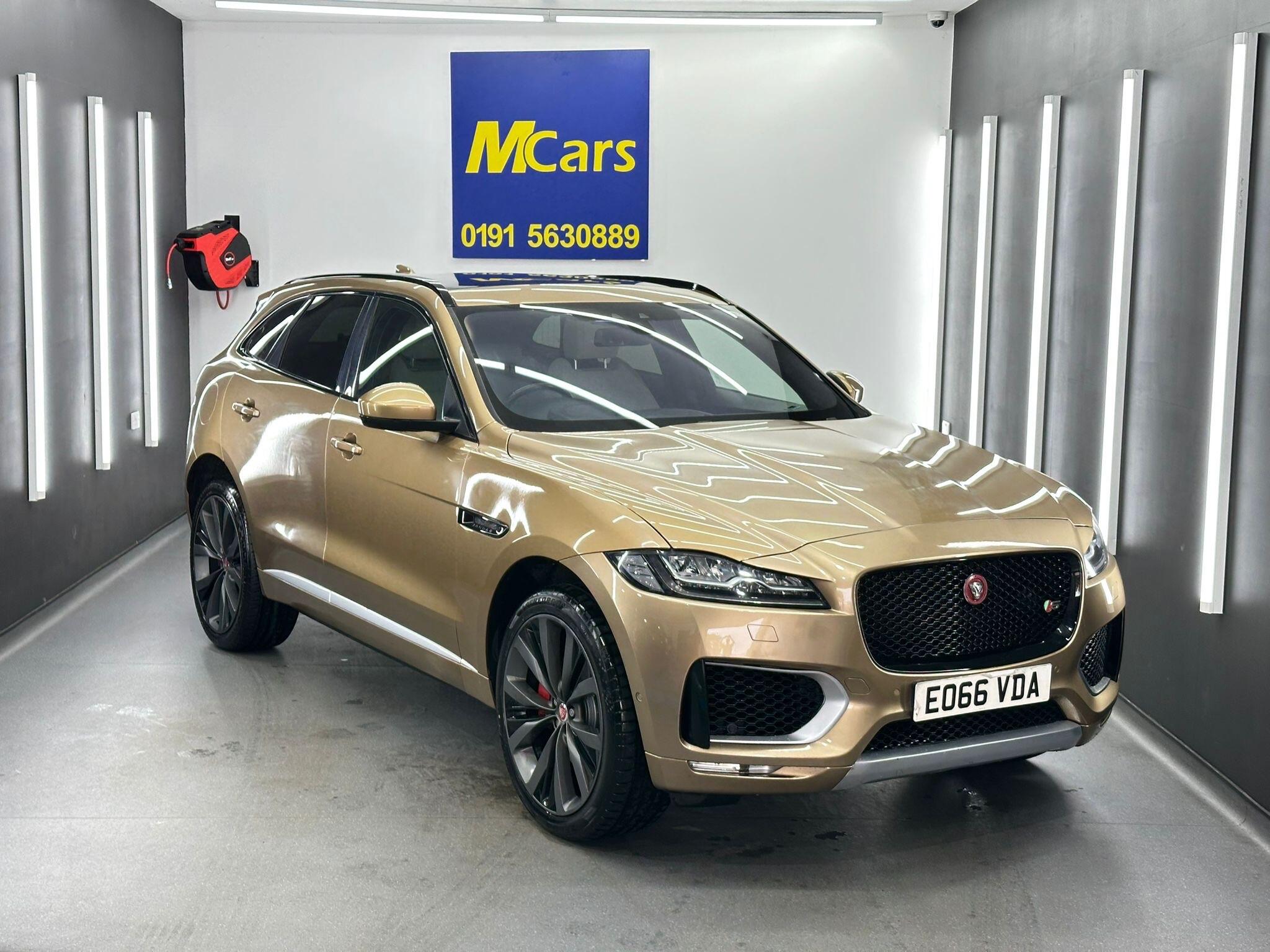 Jaguar F-Pace view 10