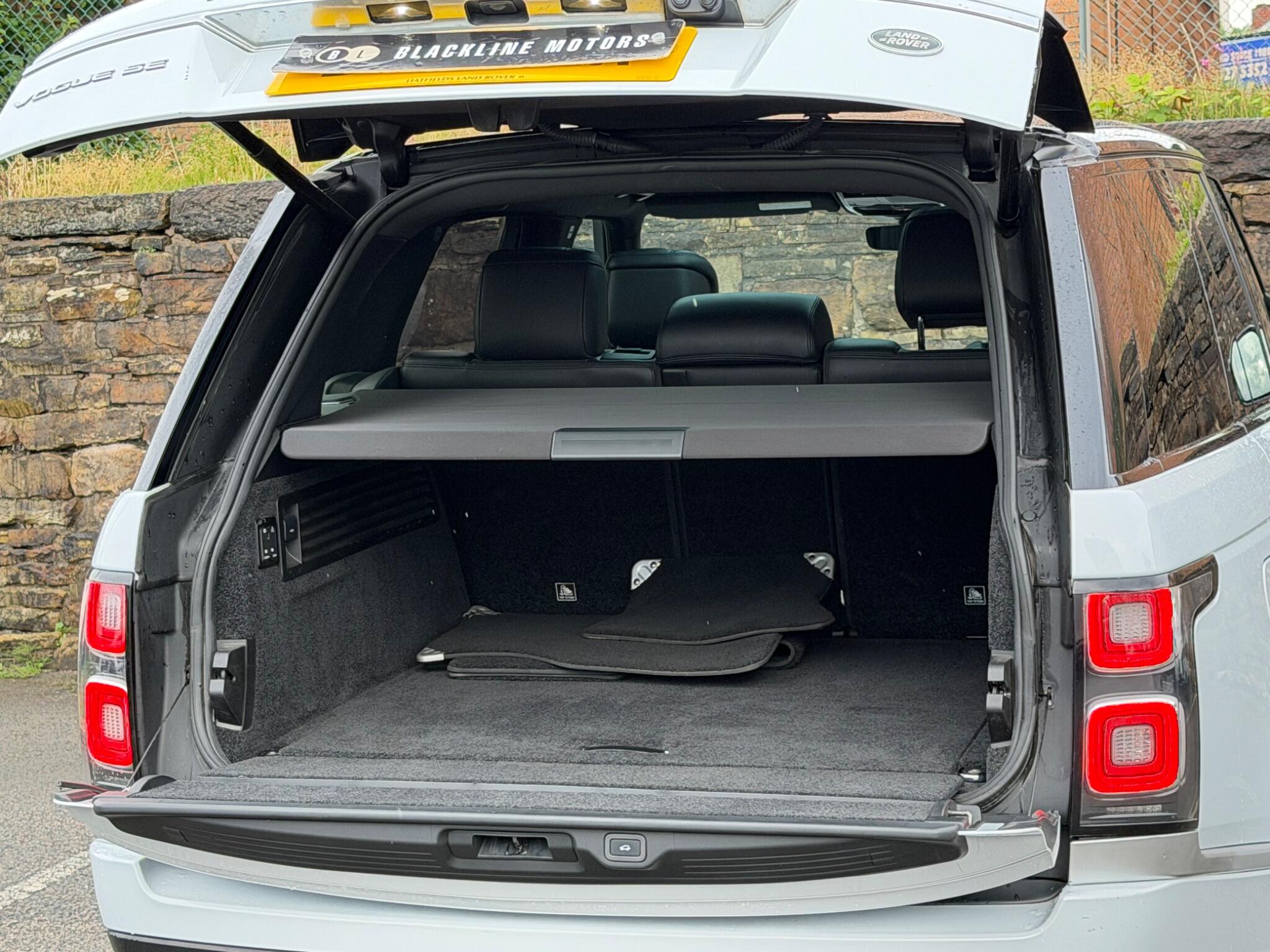 Land Rover Range Rover view 23