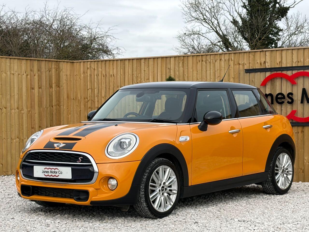 Mini Hatch view 4