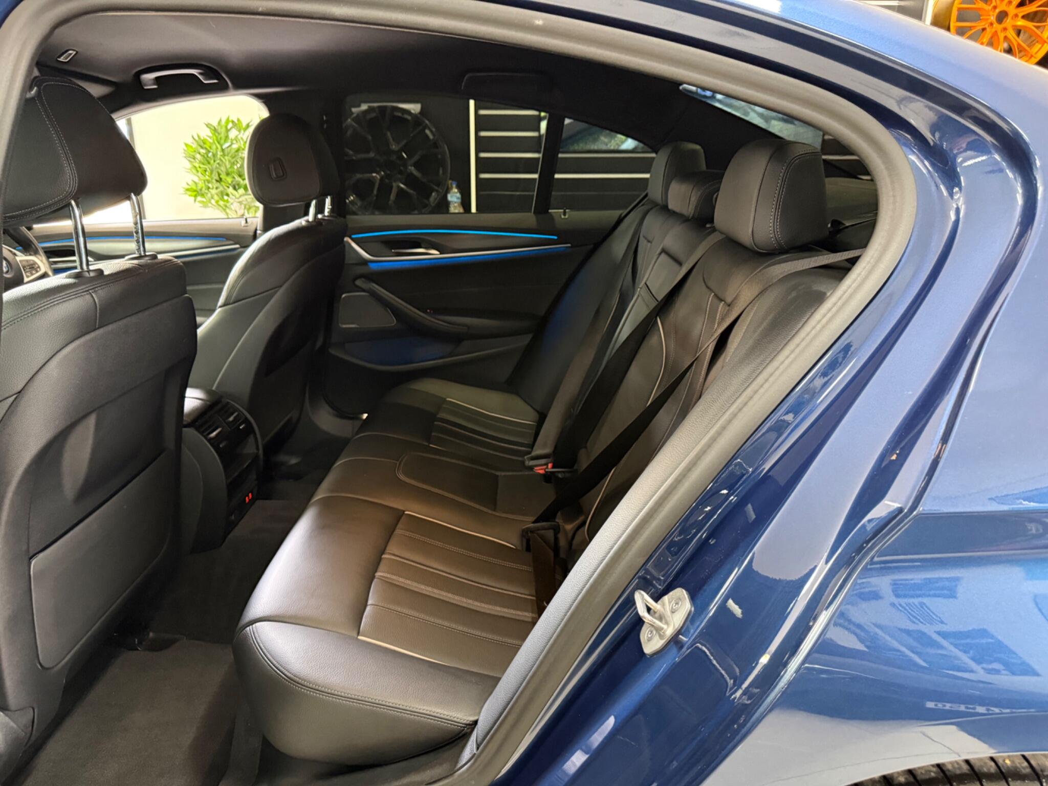 BMW 5 Series view 31