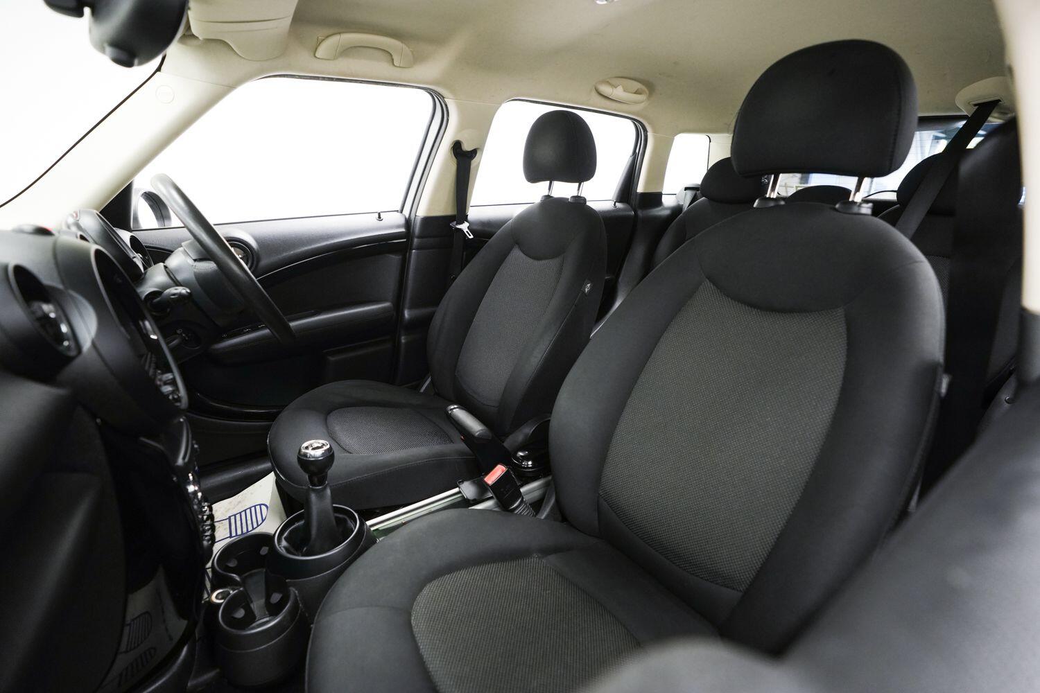 MINI Countryman view 24
