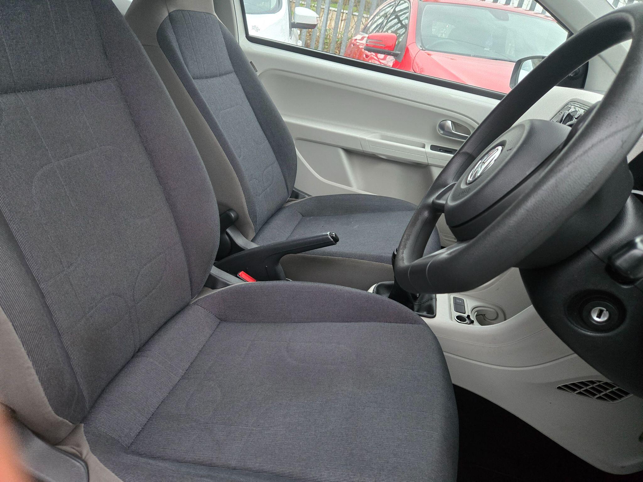 2012 Volkswagen up! image 11