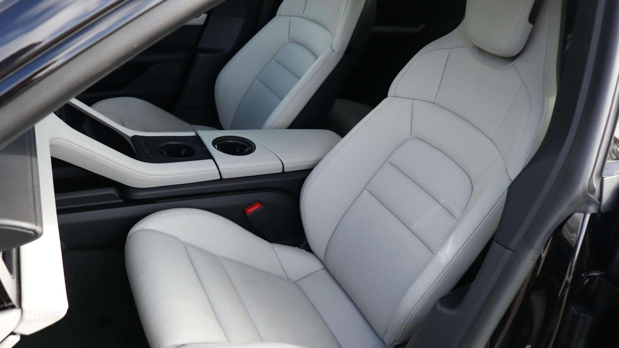 Porsche Taycan view 26