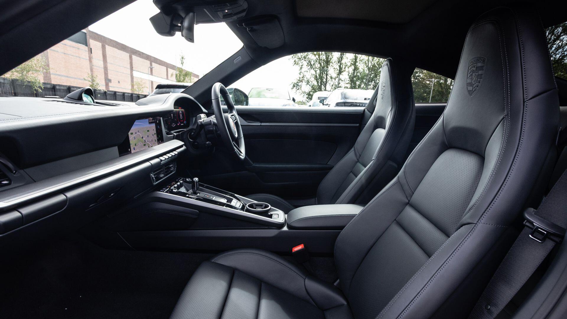 Porsche 911 view 29