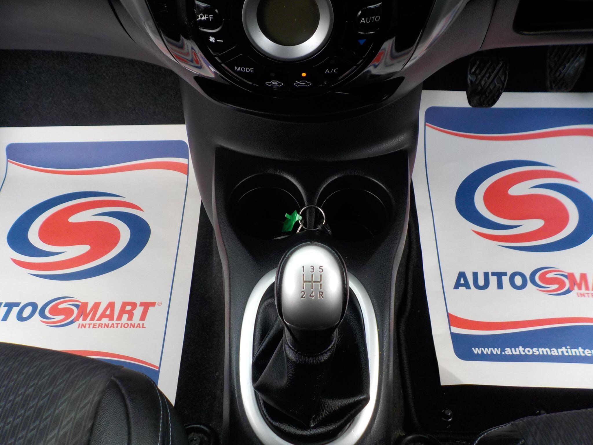 Nissan Note 1.5 dCi Tekna Euro 5 (s/s) 5dr