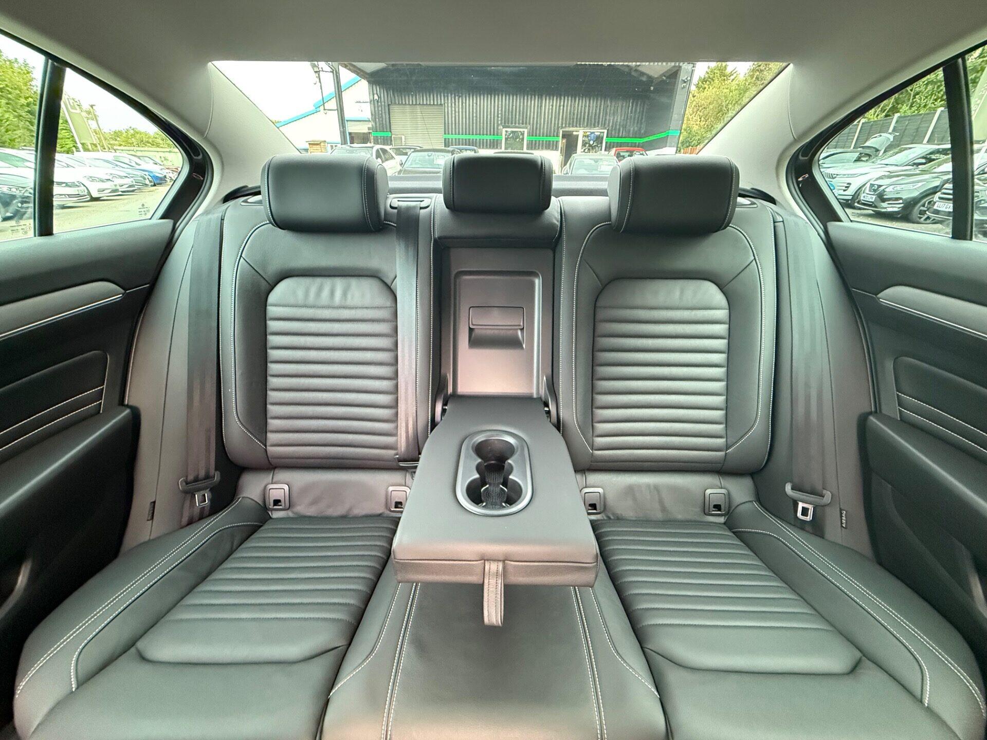 Volkswagen Passat view 60