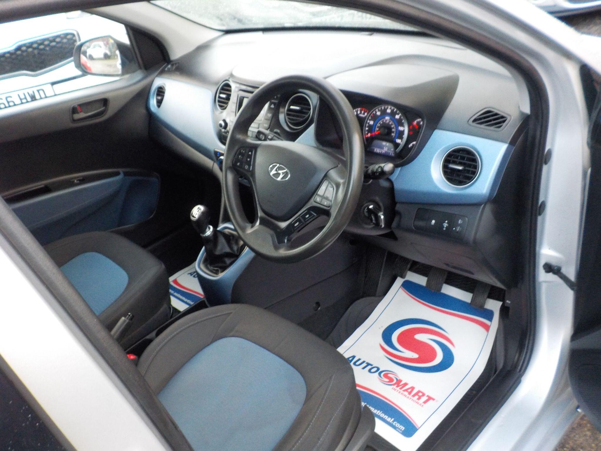 Hyundai i10 1.2 SE Euro 5 5dr