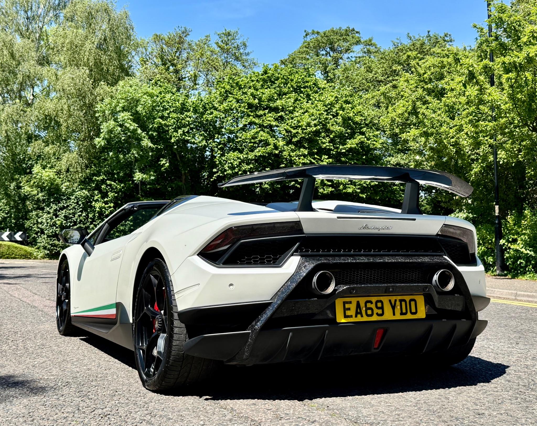 Lamborghini Huracan view 7