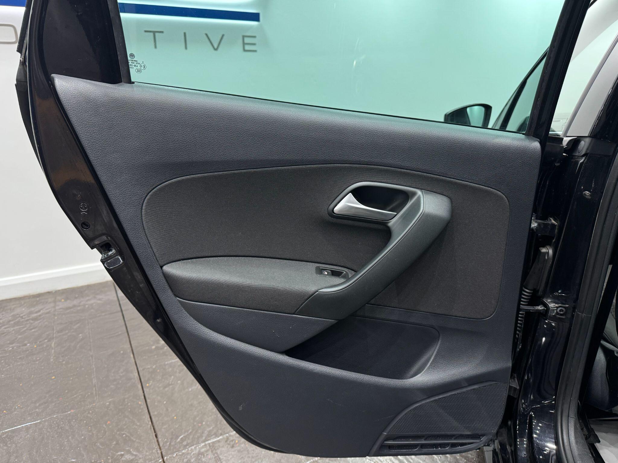 Volkswagen Polo view 45
