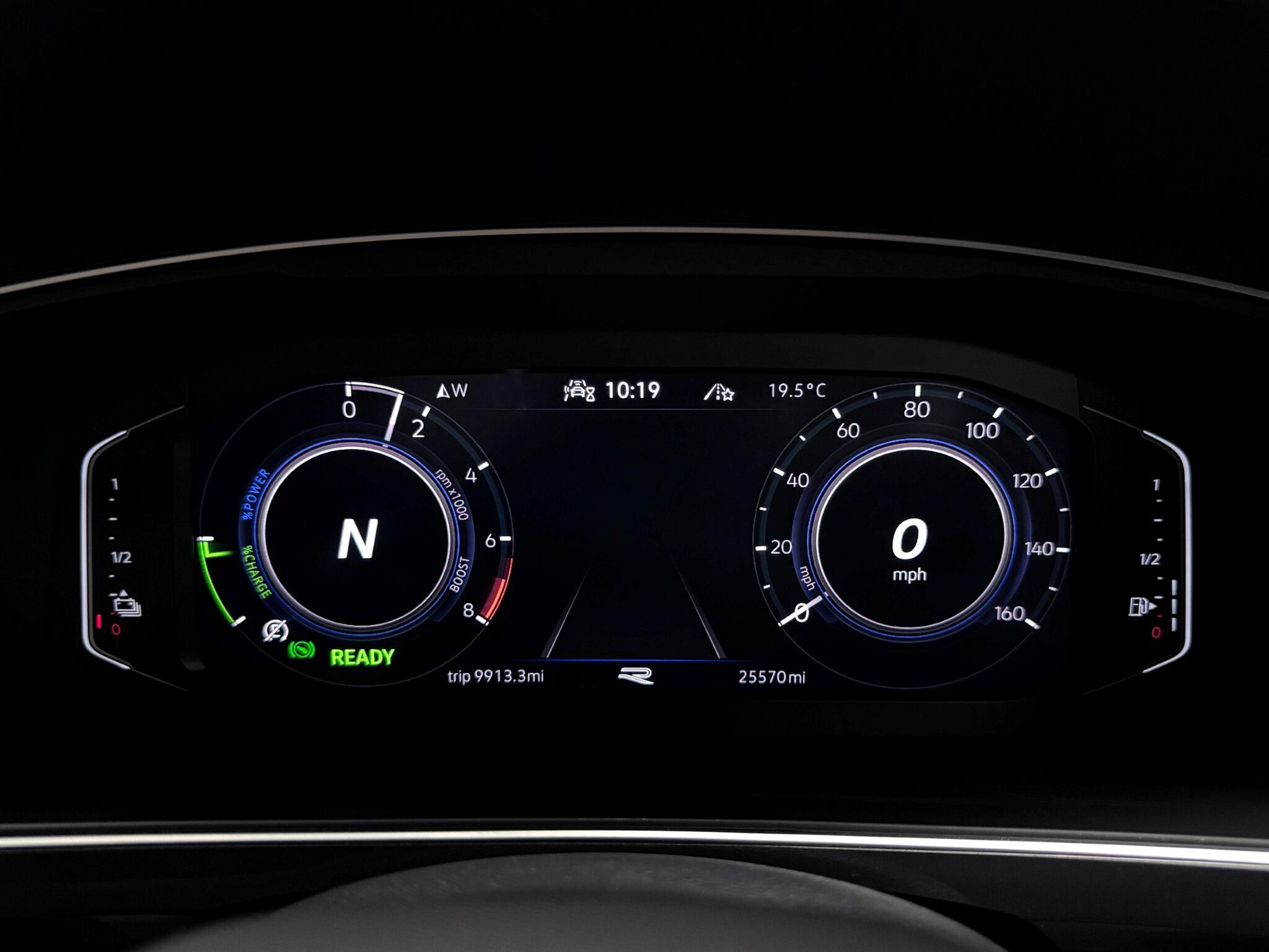 Volkswagen Tiguan view 32