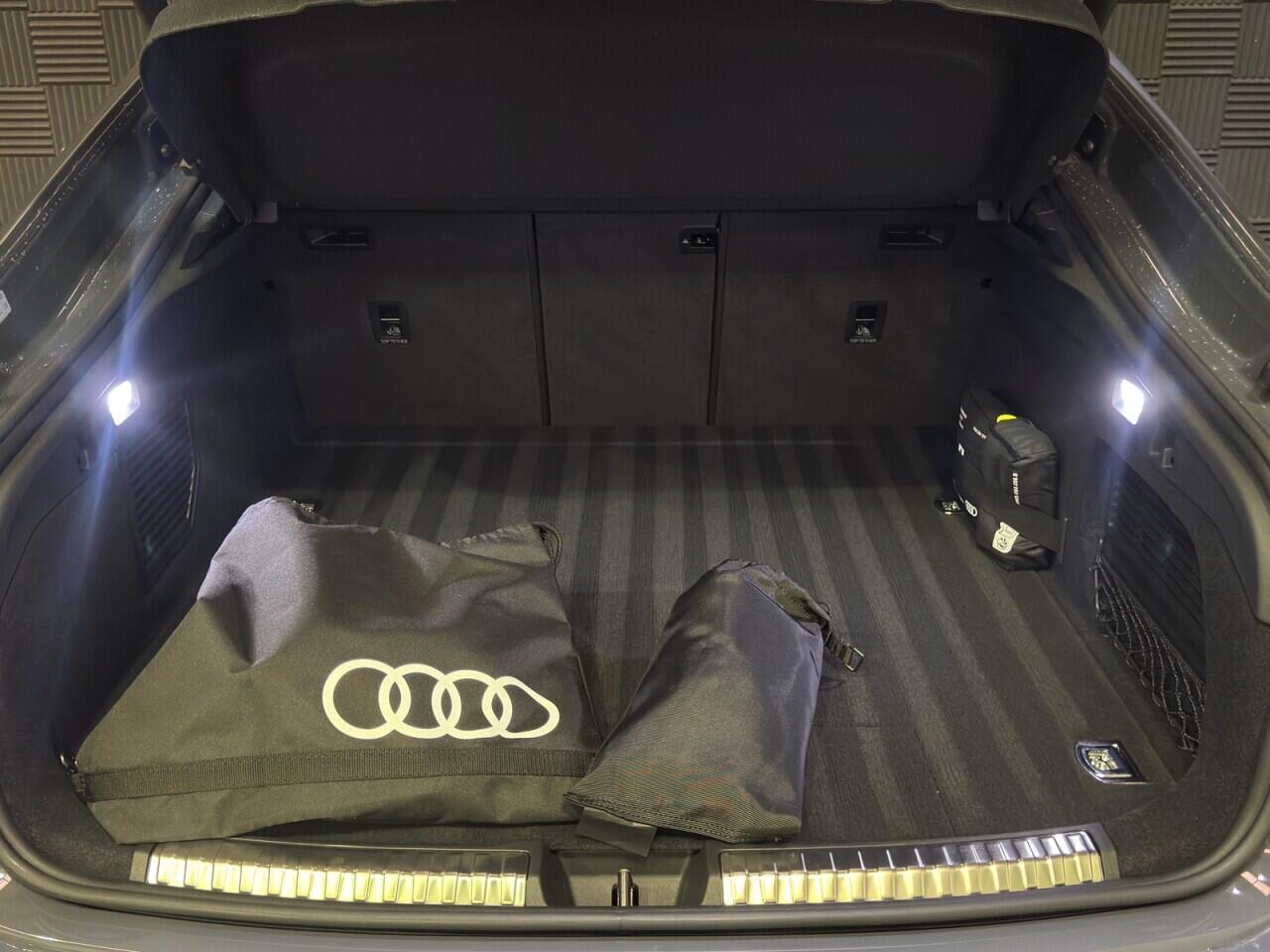 Audi RS5 view 37