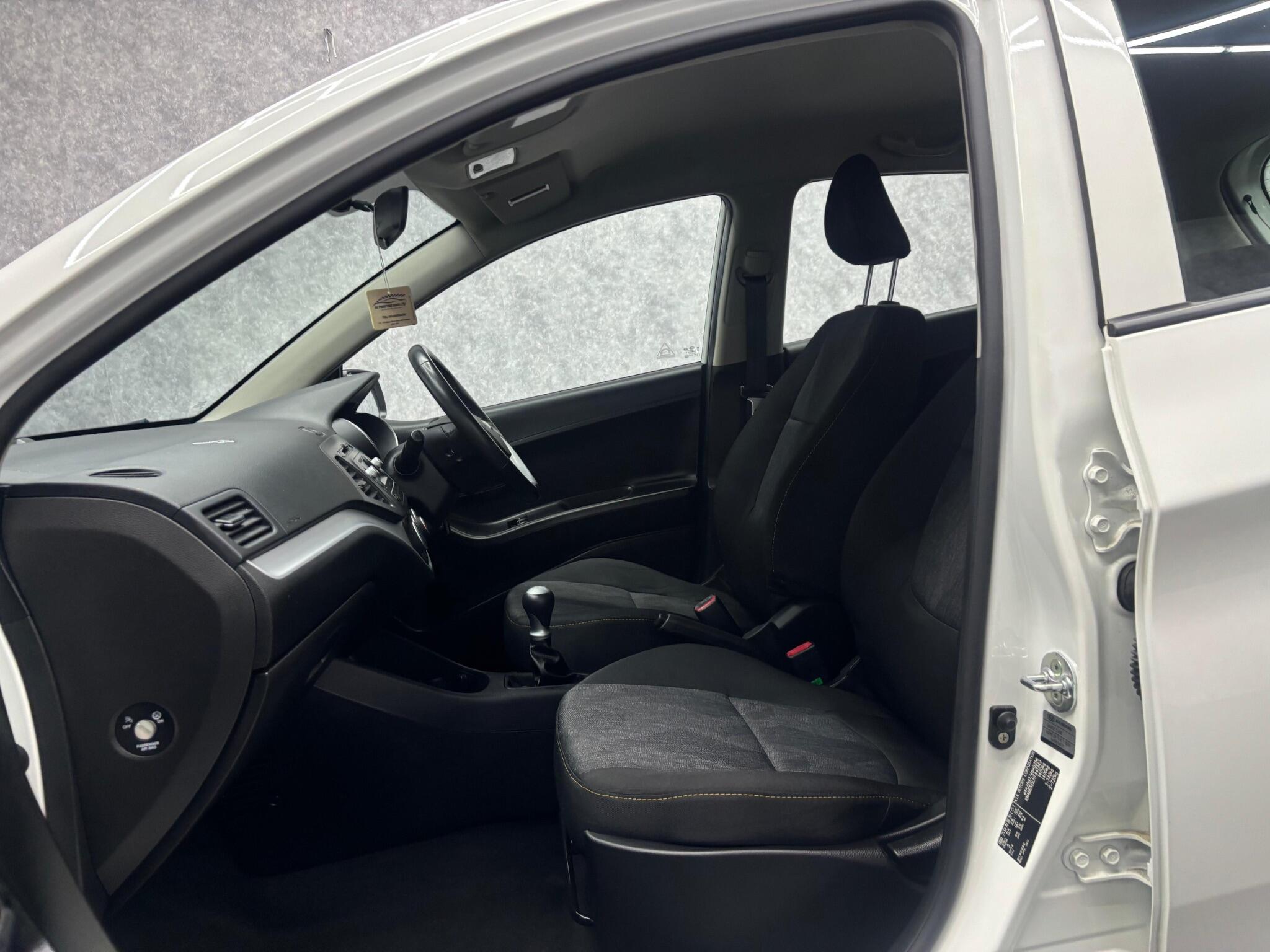 Kia Picanto view 8