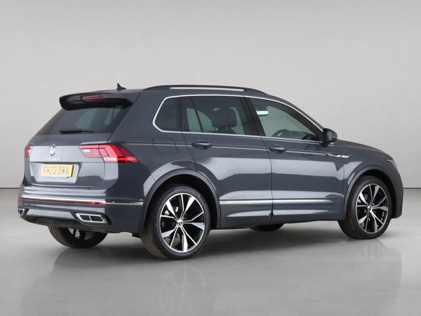 Volkswagen Tiguan view 6