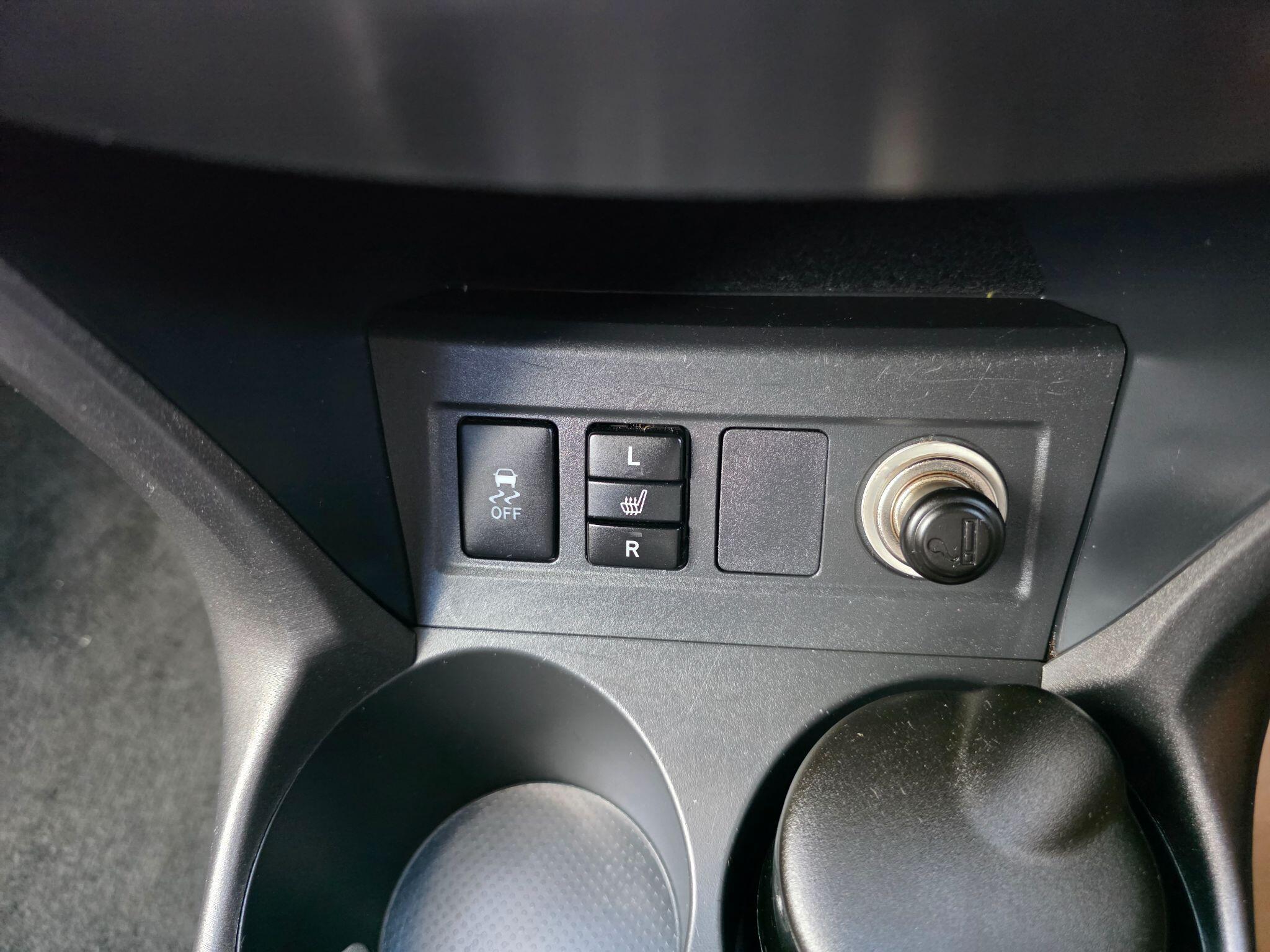 Toyota RAV4 view 21