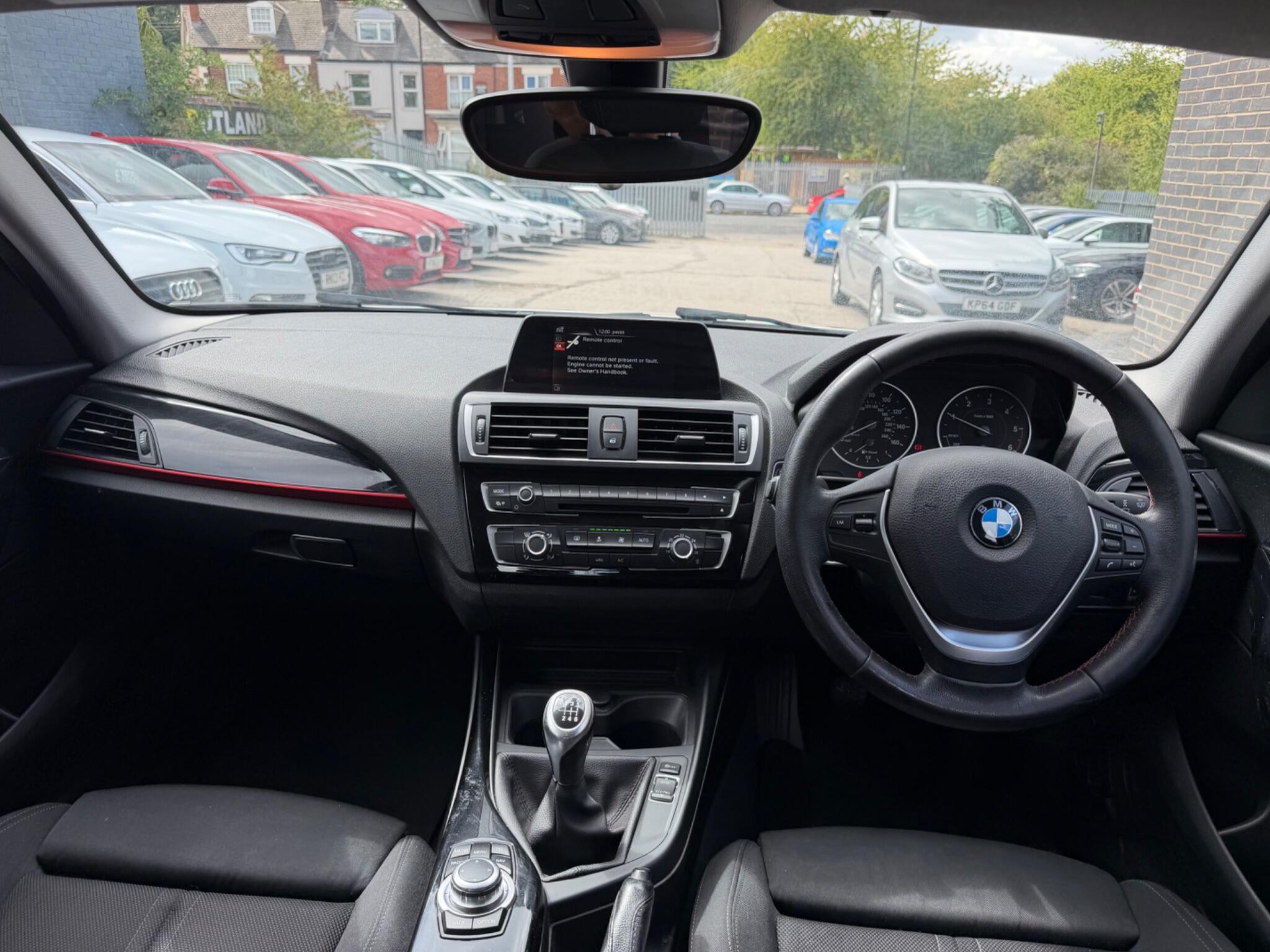 BMW 1 Series view 24