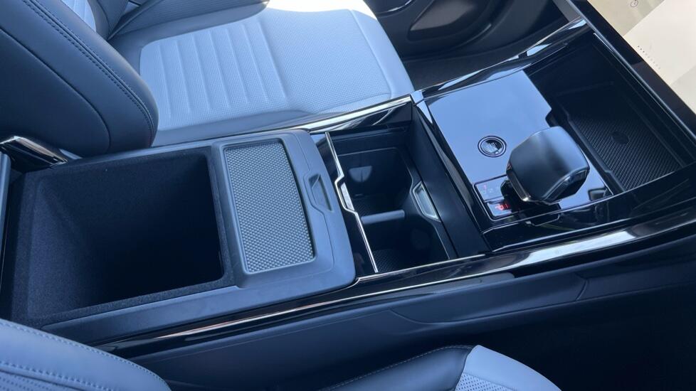 Land Rover Range Rover Sport view 28