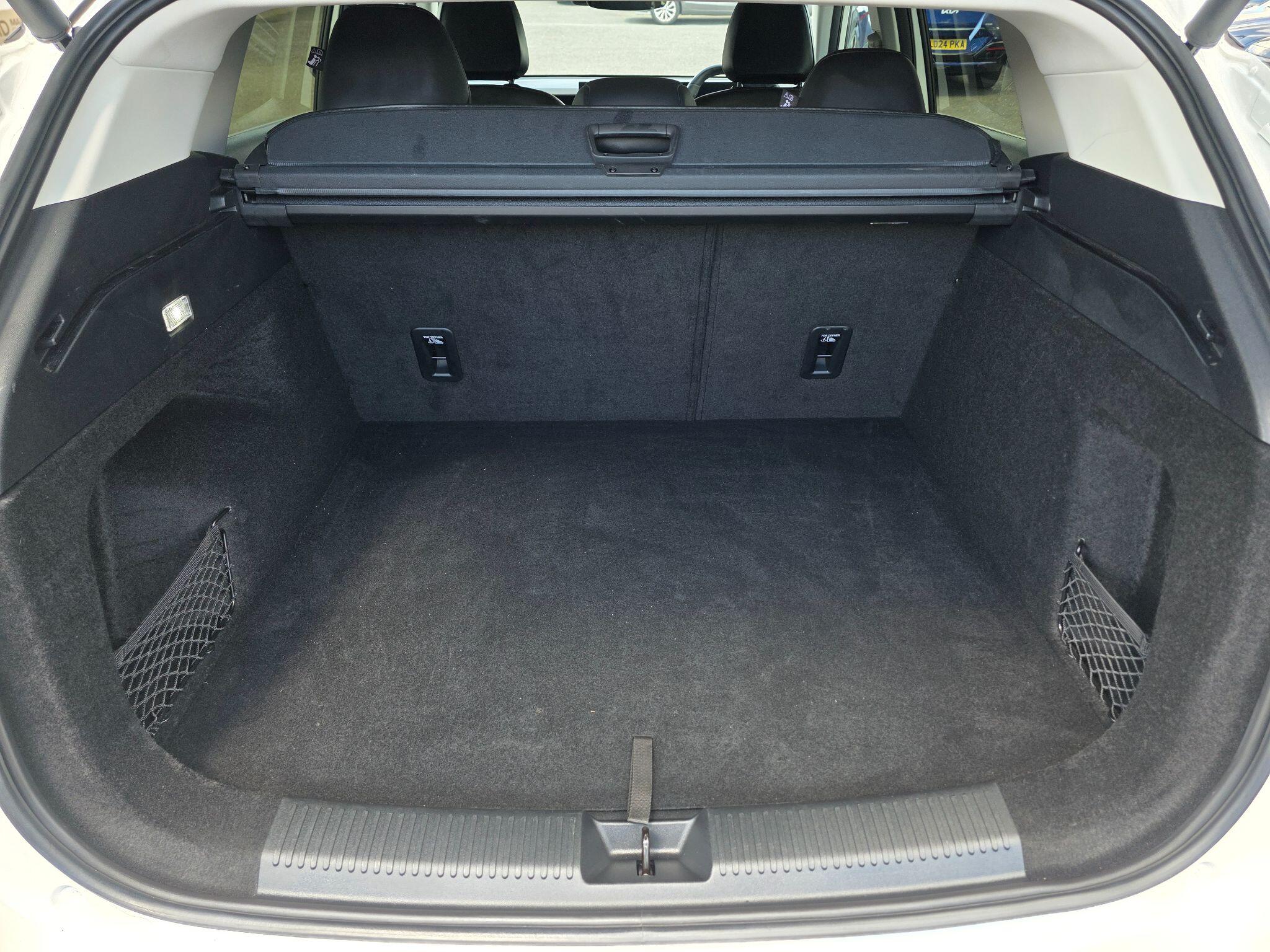 MG MG HS view 18