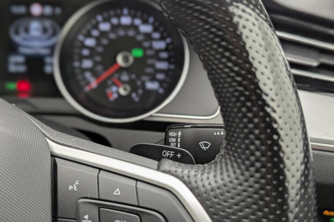 Volkswagen Passat view 35