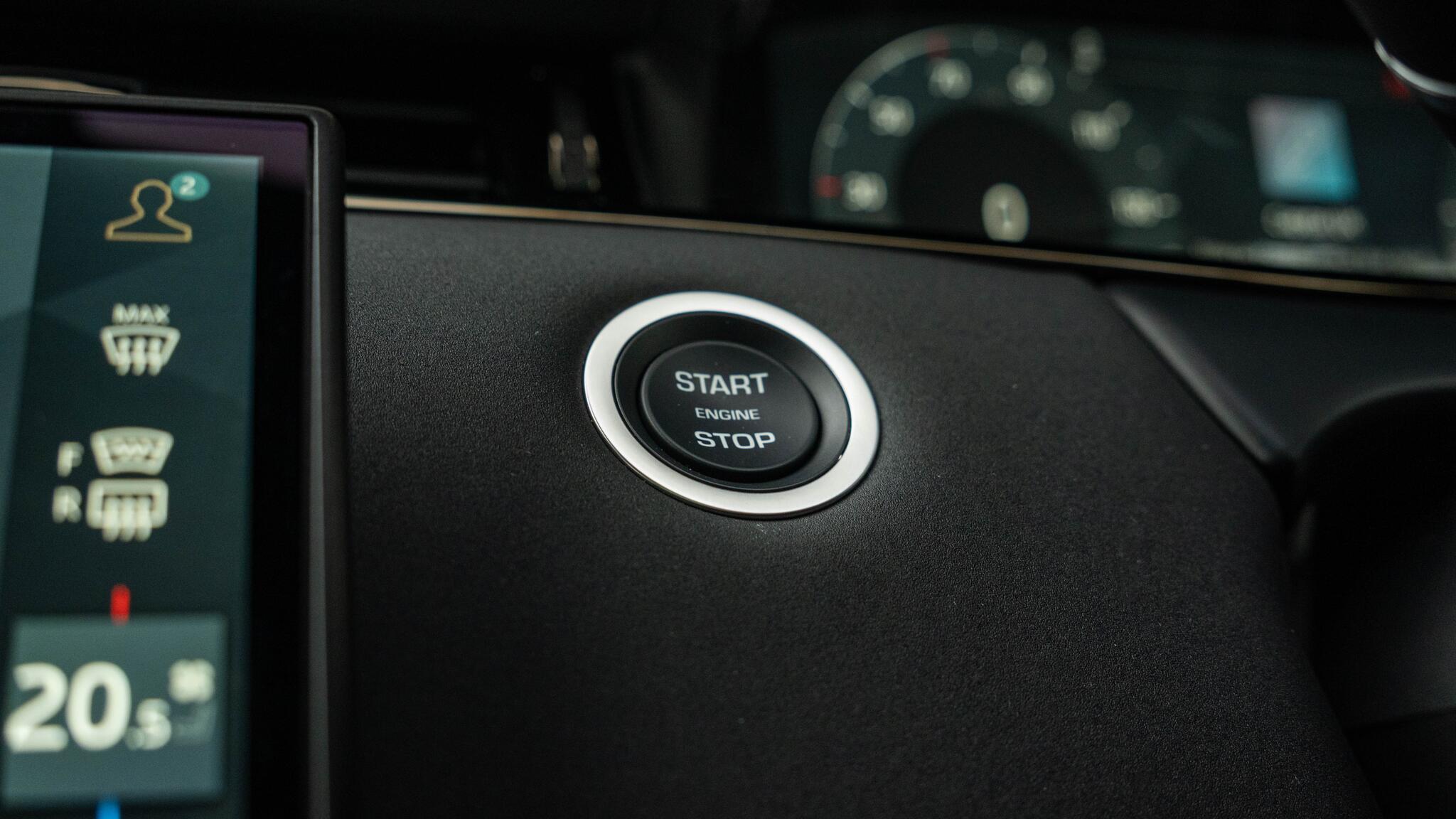 Land Rover Range Rover Evoque view 41