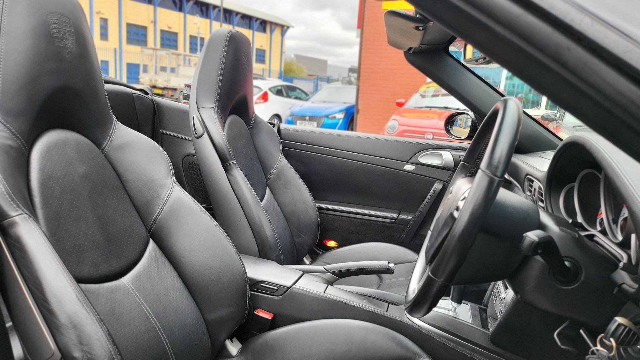 Porsche 911 view 23