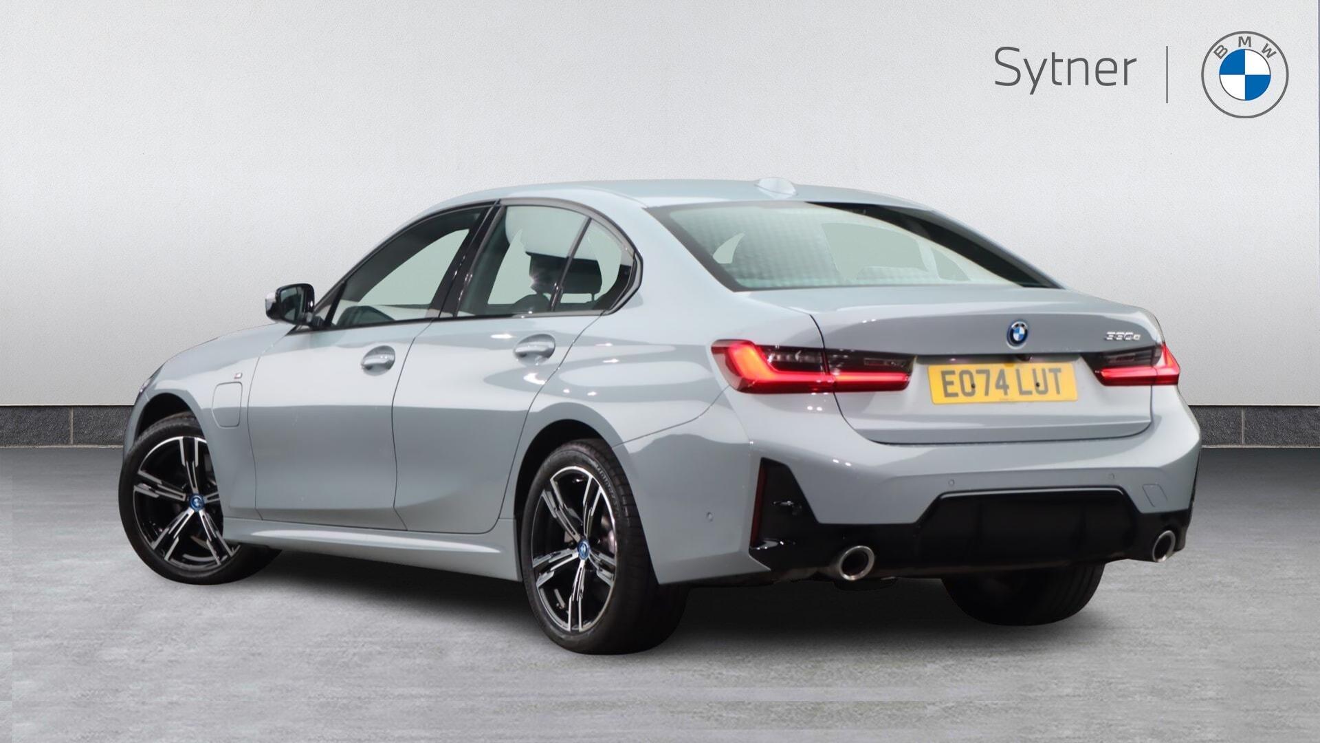 BMW 3 Series view 2